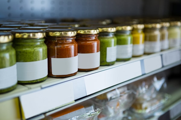 Conserves avec couvercles contaminants